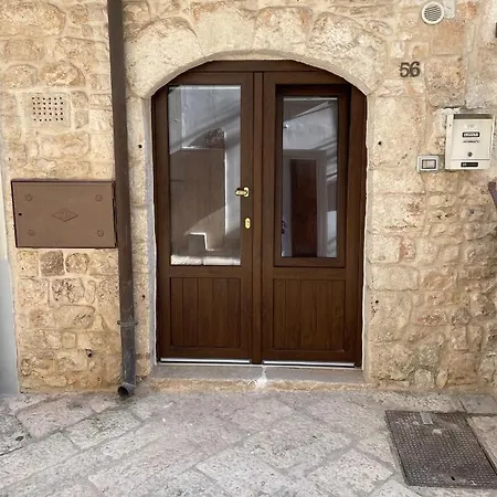 Petra Bianca Conversano